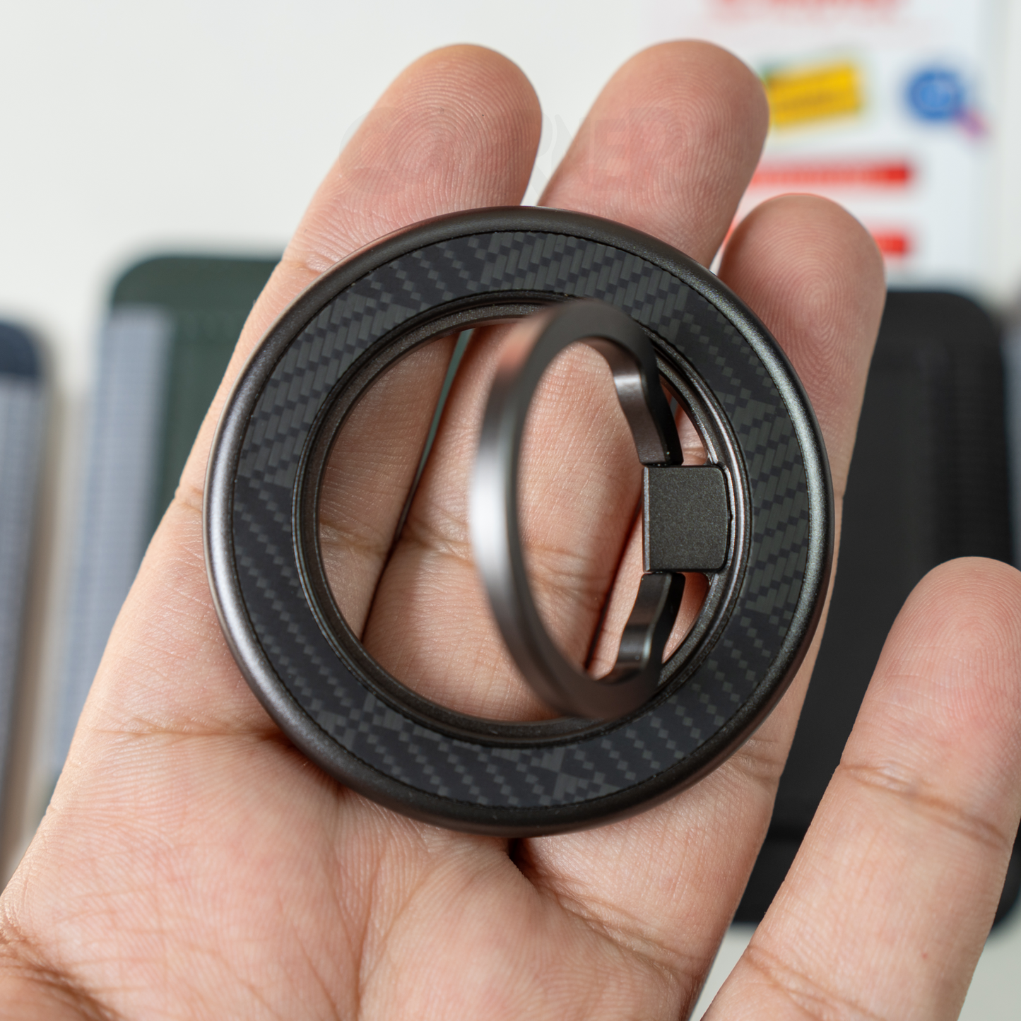 360 Rotatable Carbon Fiber Magnetic Ring Holder – Ultimate Grip| Coverner | 100% Carbon Fiber