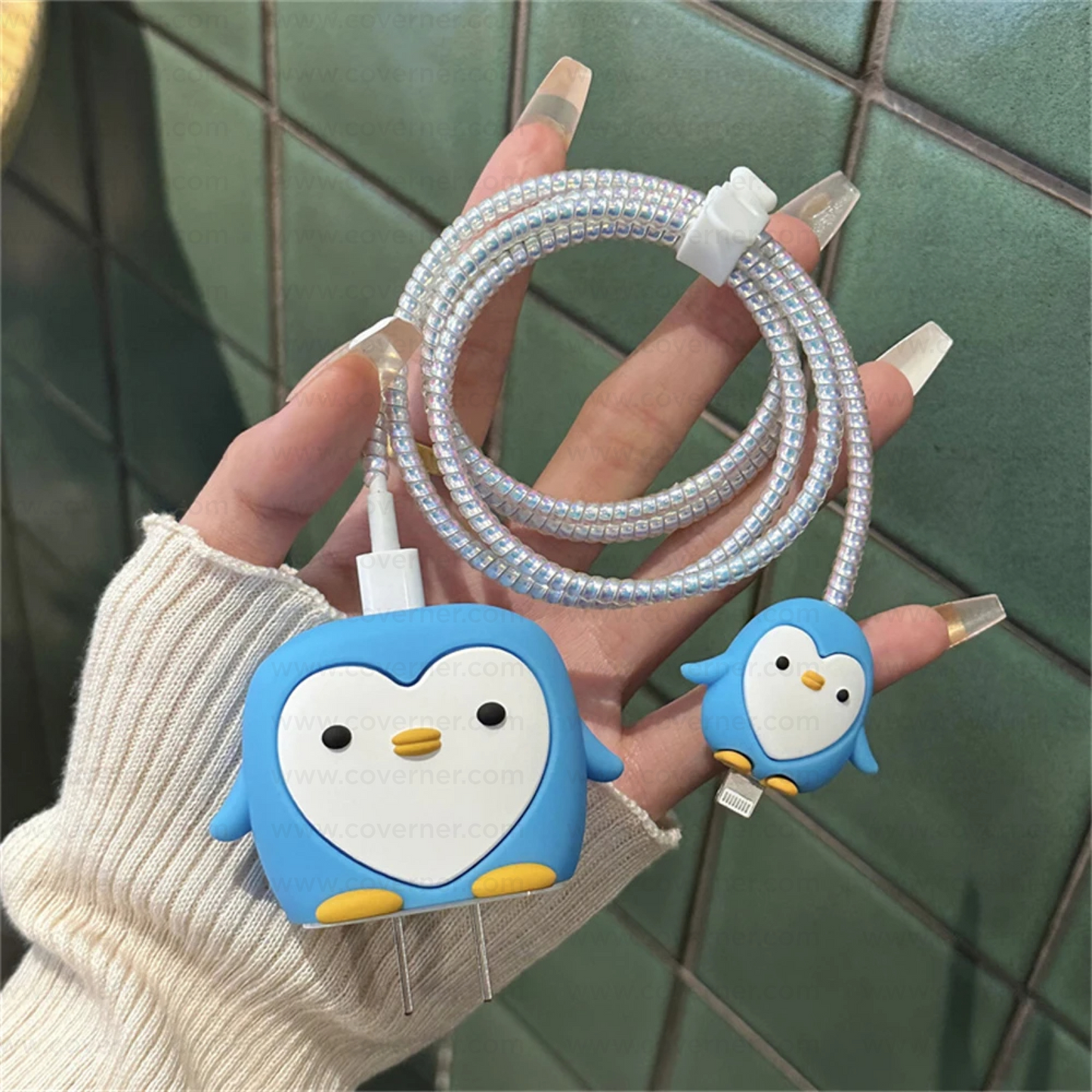 Iphone Charger Case Cover - Penguin - 4 Piece Set (With Wire Protector)