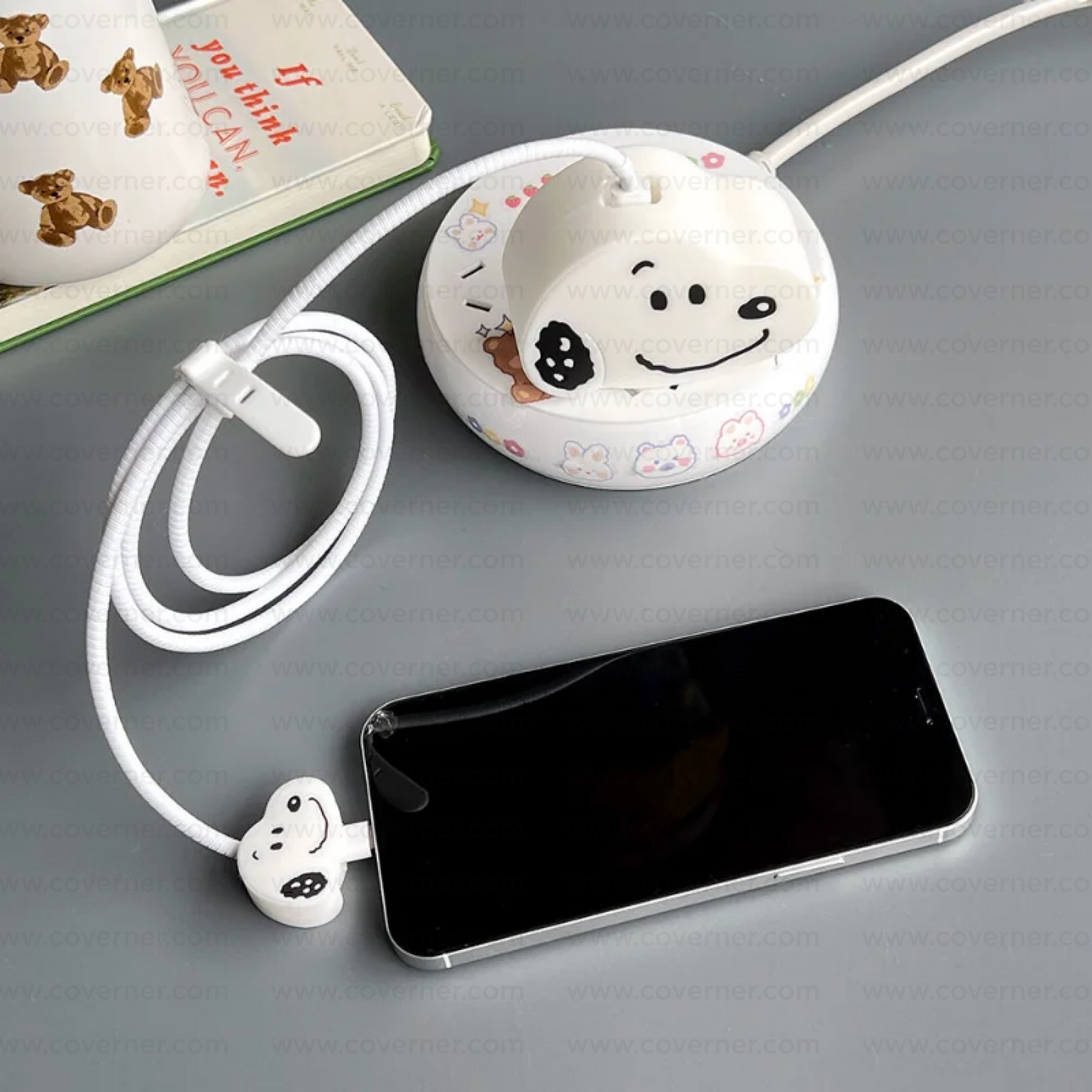 Iphone Charger Case Cover - Snoopyy - 4 Piece Set (With Wire Protector)